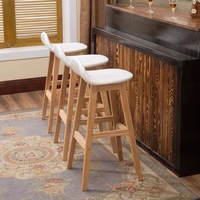 Tabourets de bar modernes en bois massif avec assise en PU imperméable et écologique, hauteur de comptoir avec repose-pieds pour café, boutique, restaurant