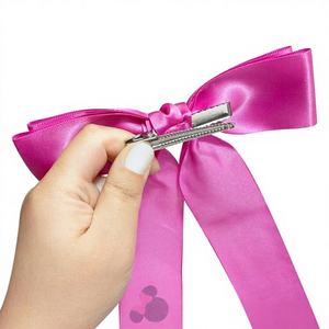 MUESTRA RETAIL H.E.R. Accesorios con Licencia Oficial de Minnie Mouse, Juego de Lazos para el Cabello con Cola Larga, Color Rosa y Morado, con Pegatinas de Satén para Niñas - Product Image 1