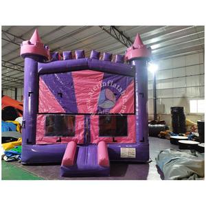 Castillo Inflable Morado y Rosa con Techo Crenulado, de Grado Comercial, para Niños, para Fiestas de Cumpleaños y Eventos al Aire Libre - Product Image 3