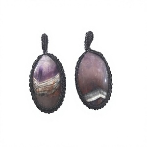 Colgante de piedras preciosas de cuarzo de cristal de estilo náutico hecho a mano, piedra semipreciosa amatista con Red con patrones ovalados curativos, joyería - Product Image 1