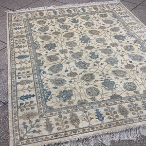 Tapis d'appoint en laine orientale noué à la main Coral Weavers, motif floral, écologique, réversible, à poils moyens, antidérapant et amorti - Product Image 1