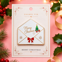 Broche en métal populaire de dessin animé Kawaii insigne d'épinglette cadeaux promotionnels de Noël personnalisés enveloppe d'épingles en émail dur personnalisée