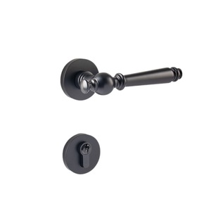 Manija de Puerta de Latón Sólido de Alta Calidad con Cerradura Magnética Silenciosa para Puertas de Madera en Mansiones, Condominios y Propiedades Inmobiliarias - Product Image 1