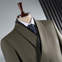 Herren Brauner Zweireiher 3-Teiliger Anzug im Italienischen Stil mit Schalkragen Luxuriöses Wickeldesign Gala Roter Teppich Designer-Abendanzug