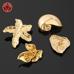 Botones Metálicos con Vástago, Botones Personalizados con Formas Irregulares, Logotipo Grabado, Botón de Zamac con Forma de Estrella de Mar para Ropa - Product Image 4