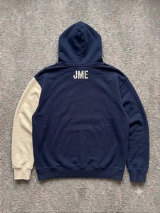 เสื้อสเวตเชิ้ตมีฮู้ดผู้ชาย JME สีกรมท่า-เบจ ลายพิมพ์ Just My Essence ผ้าฝ้ายเฟรนช์เทอร์รี่ - Product Image 2