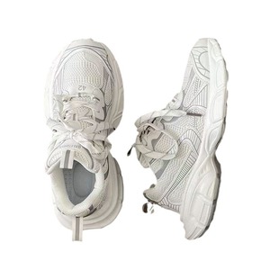 Nouvelles Chaussures Décontractées de Sport Été 2025 pour Hommes et Femmes, Style Dad Shoes avec Fermeture Chaussette, Tige en Maille, Design Tendance et Assortiment de Couleurs - Product Image 5