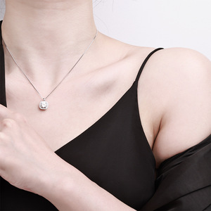 S925 plata esterlina pequeño cubo azúcar Moisan collar Mujer Pan clavícula cadena luz lujo nicho diseño sentido <span class=keywords><strong>Ing</strong></span> estilo C - Product Image 4