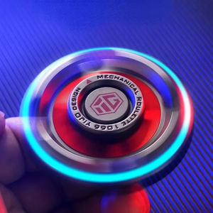 Fidget Spinners en métal pour adultes et enfants, jouets anti-stress, anti-anxiété, pour le soulagement du TDAH, jouets EDC, jouets à manivelle avec lumière lumineuse - Product Image 5