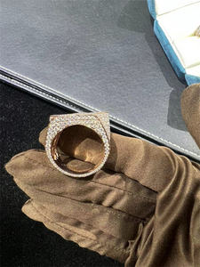 Vente flash - Bague en argent sterling avec étoiles personnalisées en moissanite VVS pour femmes et hommes - Product Image 3