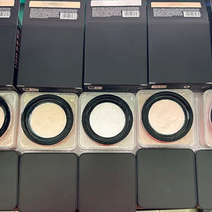 Polvo Mineral Fijador Impermeable, Control de Grasa, Acabado Natural Refrescante, Polvo Suelto - Product Image 2