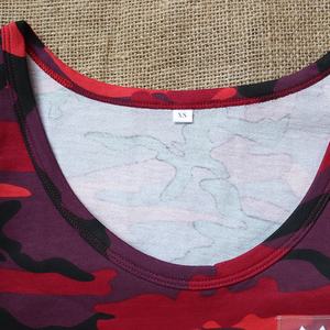 Canottiera mimetica rossa classica stampata su stampa personalizzata, canotte da uomo in maglia traspirante per attività all'aperto Casual per ragazze - Product Image 2