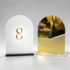 Numéros de table modernes en acrylique transparent en gros avec supports – Panneaux numérotés pour décoration de mariage - Product Image 1