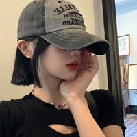 Casquette de baseball en jean délavé non structurée style vintage américain pour femme, avec motif lettres, large bord, grande taille, effet amincissant pour le visage
