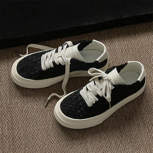 Chaussures en toile tendance pour hommes, édition limitée été 2026, fabriquées à la main, à plateforme, semelles épaisses, respirantes, confortables et polyvalentes pour couples - Product Image 1