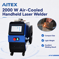 Machine de soudage au laser à fibre portative compacte de 2000 W refroidie par air, soudeuse au laser portable pour l'acier inoxydable AT650
