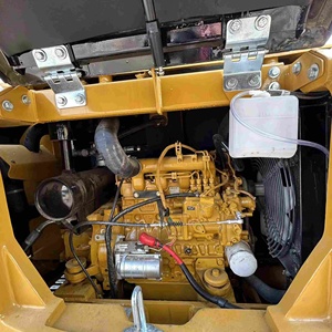 Pequeña maquinaria de construcción usada Excavadora Caterpillar usada 5,5 toneladas CAT305.5 CAT305.5E2 Excavadora de orugas para la venta - Product Image 4