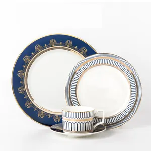 Assiettes de banquet en porcelaine fine de 10 pouces, style nordique vintage royal, avec décalcomanie et bordure dorée, pour restaurants, élégantes, vente en gros - Product Image 1