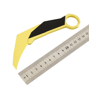 Cuchillo Karambit Valorant <span class=keywords><strong>Prime</strong></span> de Aleación de Zinc de 16 cm con Hoja Segmentada y Soporte de Exhibición - Product Image 1