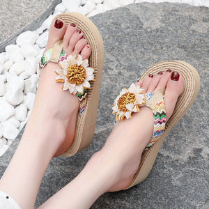 New Summer Imitation Hemp Rope Floral Flip Flops Thick Wedge Sole Casual Beach <b>Slippers</b> For Outdoor Wear Women - Product Image 2