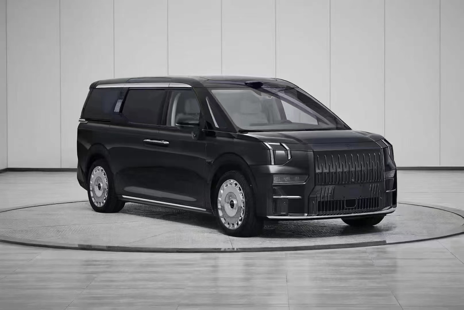 2024 Geely Zeekr 009 - Luxury 4WD Electric MPV with 822km Range