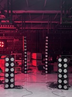 Luces LED Profesionales Interlock 2 Eyes Matrix Blinder RGBALC 6IN1 para Escenarios y Audiencias con Anillo RGB