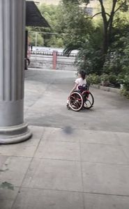 Silla de ruedas rígida deportiva manual autopropulsada pediátrica de fibra de carbono HEDY CW03 para discapacitados con necesidades especiales, niños y niños - Product Image 6