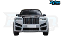 Pour améliorer le Rolls-Royce Cullinan avec un kit carrosserie Mansory en fibre de carbone, doté de deux sorties d'échappement sur chaque côté.