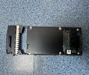 4XB7A14105 / DE2000H/ DE4000H ThinkSystem DEシリーズ 800GB 3DWD 2.5インチSSD - 新品バルク - Product Image 3