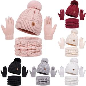 Ensemble tricoté d'hiver pour <span class=keywords><strong>femme</strong></span> en Spandex/Acrylique Jacquard, comprenant bonnet, écharpe et gants, essentiels pour le froid, confortable pour la circonférence de la tête - Product Image 2