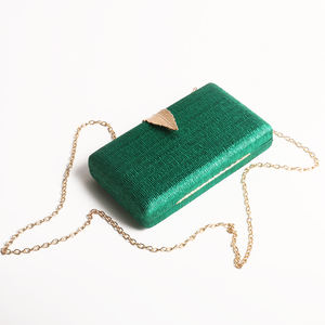 Textura cepillada Bv Style Gold Leaf Decoración Elegante Old Money Style Medieval Bag - Product Image 2