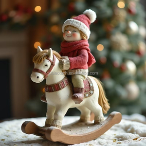 Giáng sinh mới người tuyết ngồi trên một chiếc xe đong đưa bức tượng nhựa thủ công Nhà sản xuất bán buôn tùy chỉnh nhựa trang trí lễ hội Quà Tặng - Product Image 1