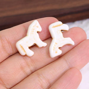 TB0872 perles <span class=keywords><strong>de</strong></span> pendentif en Turquoise sculpté, cheval <span class=keywords><strong>de</strong></span> marche du <span class=keywords><strong>sud</strong></span>-<span class=keywords><strong>ouest</strong></span> Animal Focal Charm pour la fabrication <span class=keywords><strong>de</strong></span> bijoux - Product Image 2