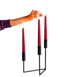 Support à bougie moderne en métal rouge pour la décoration de la maison, design durable, fait main pour la maison, l'hôtel, le restaurant - Product Image 2
