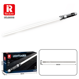 Ensemble de blocs de construction Reobrix 99013 <span class=keywords><strong>Sabre</strong></span> <span class=keywords><strong>laser</strong></span> blanc 606 pièces 95 cm Grande échelle Modèle de <span class=keywords><strong>sabre</strong></span> <span class=keywords><strong>laser</strong></span> science-fiction avec support d'exposition - Product Image 6