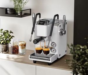 Cafetera Espresso Profesional Semiautomática de Acero Inoxidable con Medidor y Espumador de Leche - Product Image 1