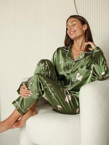 Pijamas de Seda y Satén de Lujo para Mujer, Diseño Personalizado con Logotipo, Estampado, Dos Piezas, Ropa de Dormir - Product Image 5