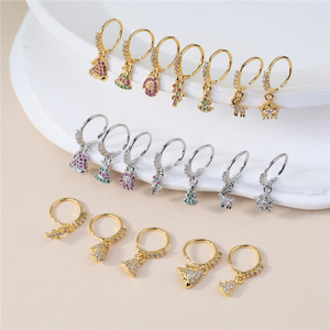 Anneaux de nez pendants de Noël en forme de L, cloche de Père Noël, flocon de neige, bijoux de piercing pour femmes et filles - Product Image 5