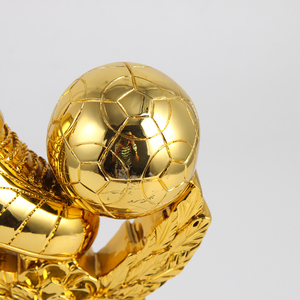 كأس على شكل حذاء مطلي بالذهب لجوائز كرة القدم للأبطال - Product Image 4