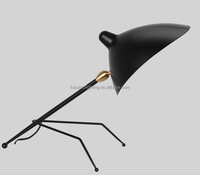 Lampes de table de style européen au design nordique créatif, réplique de Casquette Serge Mouille, trépied en fer, lampe de bureau en métal pour salle de lecture