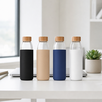 Bouteille d'eau en verre borosilicate de 500 ml avec manchon en silicone et logo en relief, couvercle en bambou – Meilleure vente