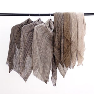 ผ้าคลุมฮิญาบมุสลิมแบบใหม่ ดีไซน์หรูหรา ผ้าวิสโคสพรีเมียม พิมพ์ลายทางสีน้ำตาล คีมาร์ ผ้าคลุมไหล่ไทย ผ้าเรยอนคอตตอนเนื้อนุ่ม ยืดหยุ่นได้ - Product Image 4