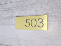 Panneaux Braille ADA Personnalisés, Panneaux de Signalisation, Plaques de Porte, Plaques de Numéros de Bureau, Plaques de Numéros de Chambre d'Hôtel, Plaques de Numéros pour Magasins, Bars et Maisons
