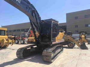 Excavatrices sur chenilles Hyundai R220LC-9T d'occasion à bas prix, parfaitement fonctionnelles, 20 tonnes, occasion - Product Image 6