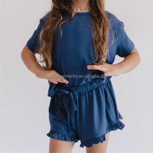 ชุดครอบครัวแม่ลูก ผ้าใยไผ่ สไตล์สั่งทำ MOQ ต่ำ เสื้อระบาย กระโปรงขาสั้นผูกเชือก ชุดแม่ลูก - Product Image 1