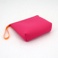 Pochette cosmétique pour femme personnalisée, en néoprène, résistante à l'eau, portable, petite, à rayures imprimées, fermeture éclair, poignée souple