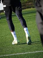 Chaussettes de football antidérapantes professionnelles personnalisées, chaussettes de performance pour le football, chaussettes de sport athlétiques pour hommes, chaussettes de course à haute élasticité