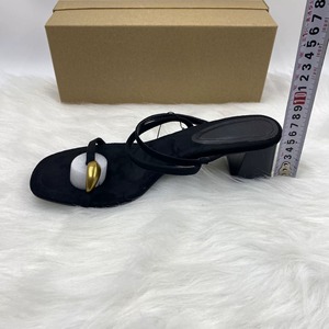 รองเท้าส้นเตี้ยแบบเปิดนิ้วเท้าสไตล์เรโทรสำหรับผู้หญิง สายรัดบาง สไตล์โรมัน เหมาะสำหรับใส่กลางแจ้ง - Product Image 4