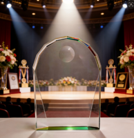 Trophée en cristal K9 poli en forme d'arche vierge avec gravure laser, style sportif, pour compétition d'entreprise