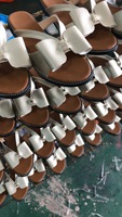 Vente en gros usine : Sandales plates d'été pour femmes, style Ins, très tendance, grandes tailles, à enfiler, pour la plage